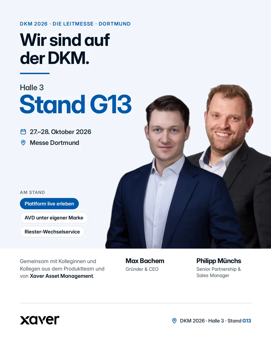 Ankündigung „Wir sind auf der DKM.“: DKM 2026 in Dortmund, Halle 3, Stand G13, 27.–28. Oktober 2026, mit zwei Mitgliedern des Xaver-Teams.