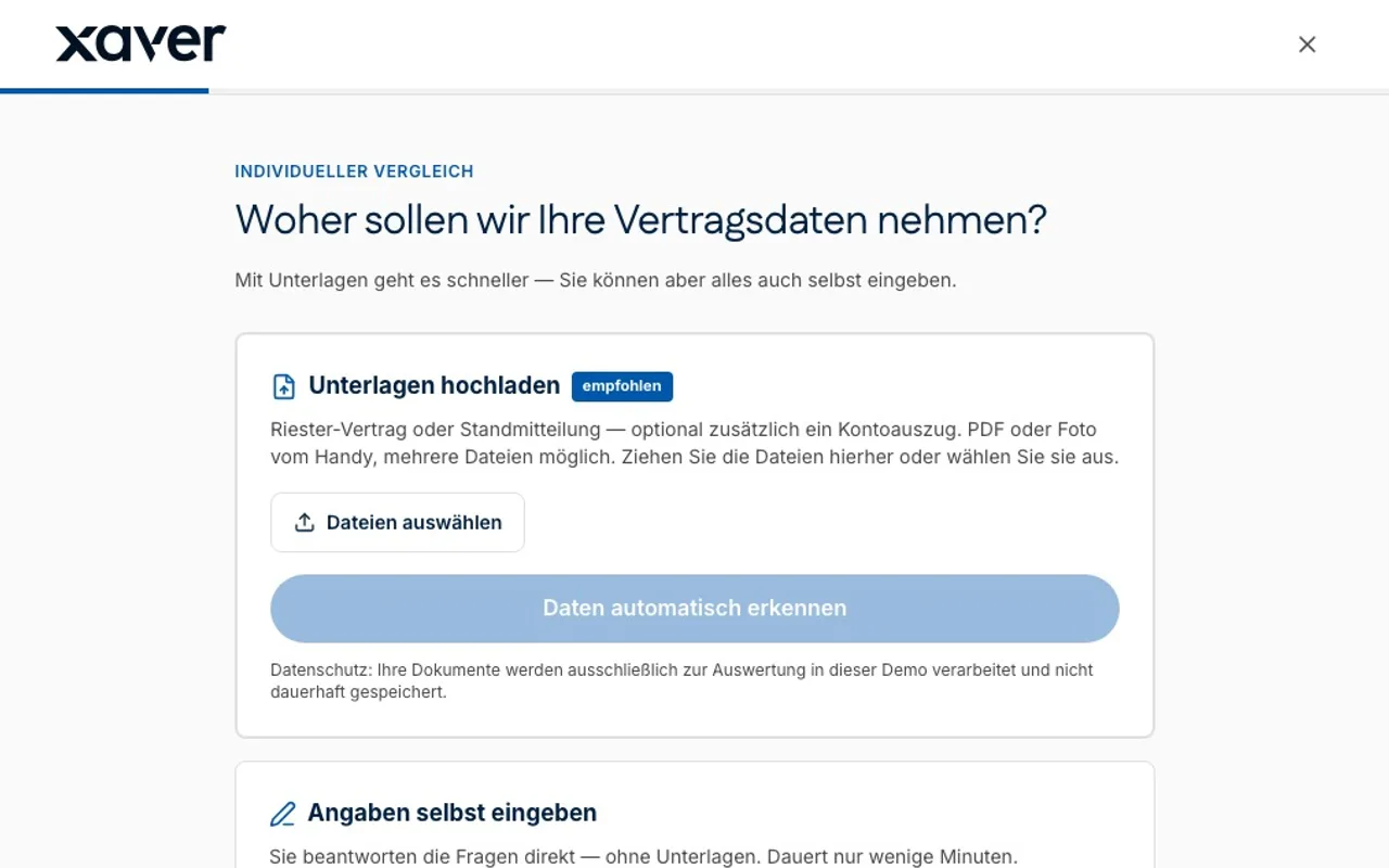 Die Ergebnisseite des Riester-Vergleichs: oben Förderung, Kapital mit 67 und monatliche Rente, darunter die hervorgehobene Empfehlung „Option 4: Vollübertragung“ und die vier Optionen mit ihren Bewertungsbalken.